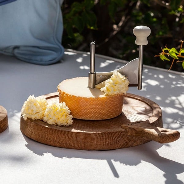 BOSKA Friends – dřevěné struhadlo na sýr Girolle a na čokoládu