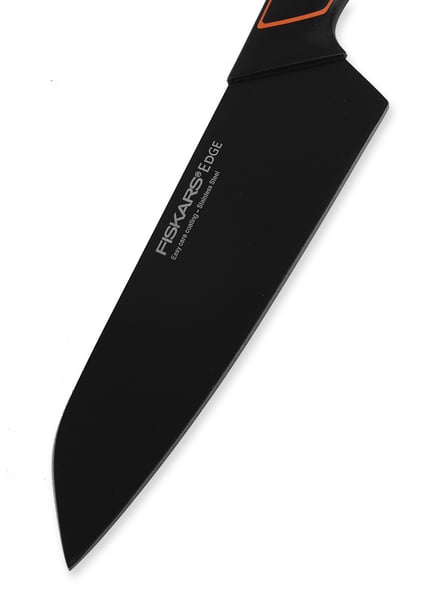 Nůž Santoku z nerezové oceli FISKARS EDGE 17 cm