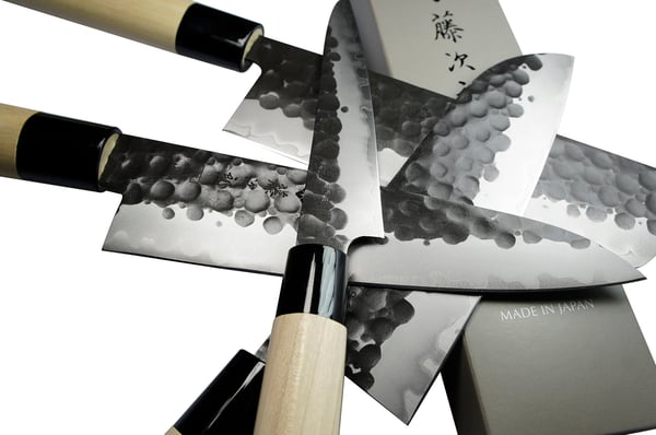 TOJIRO Zen Hammered 17 cm béžová - nůž Santoku z nerezové oceli