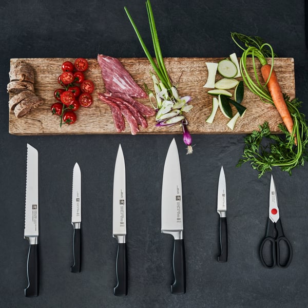 ZWILLING Four Star 7 kusů šedé - kované kuchyňské nože v samoostřícím bloku s nůžkami