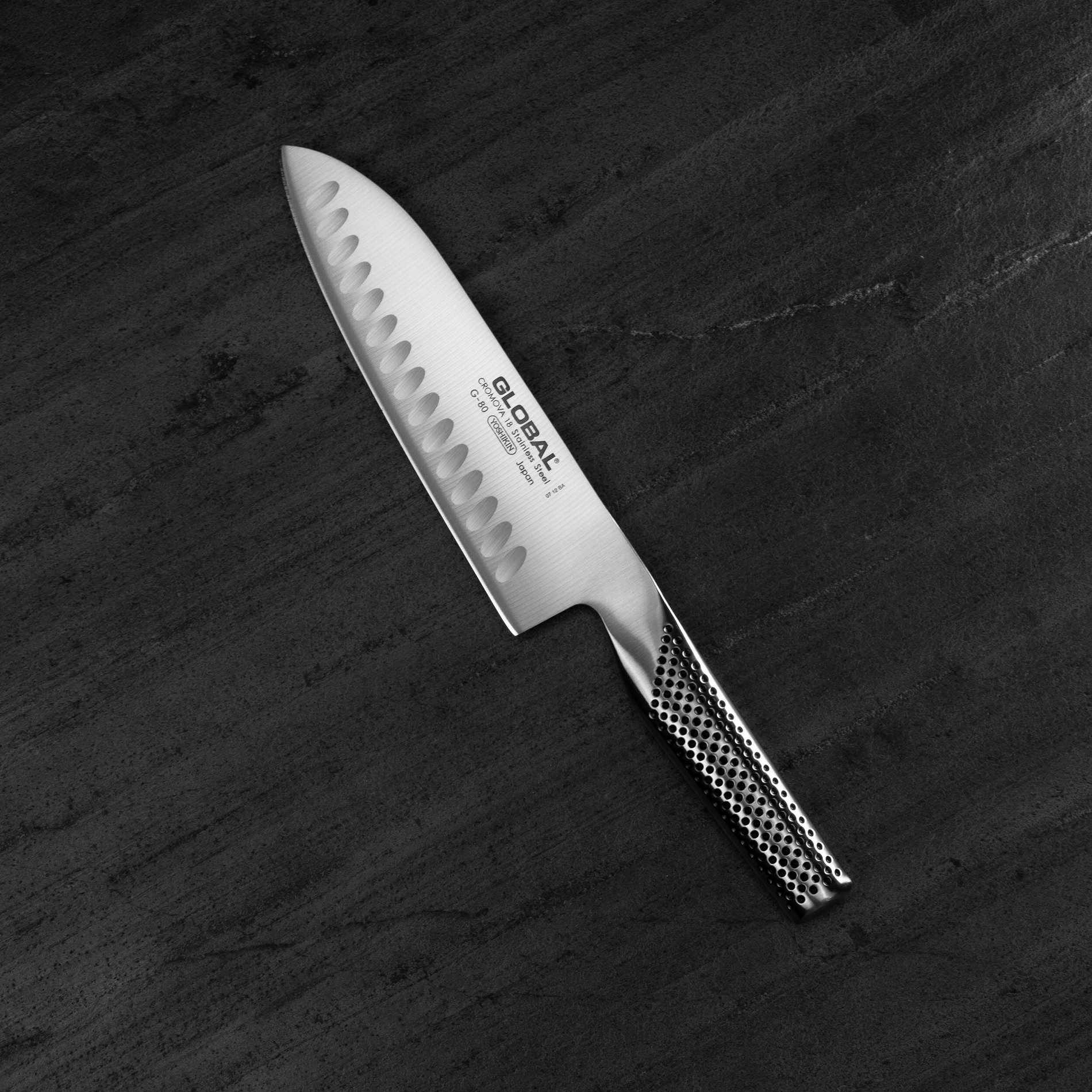 GLOBAL G-80 18 cm - nůž Santoku z nerezové oceli