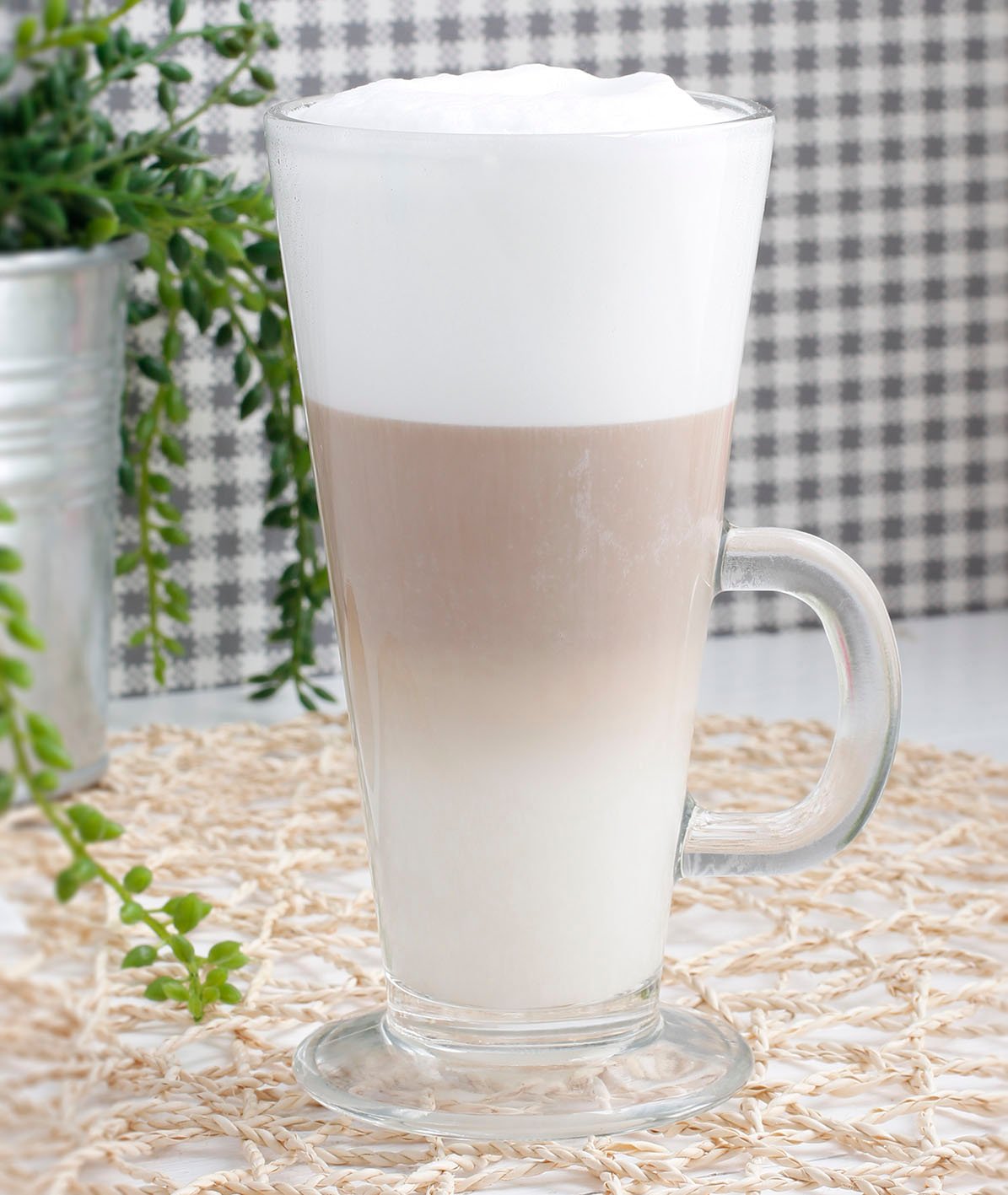 Skleněná sklenica na latte GUSTO 270 ml